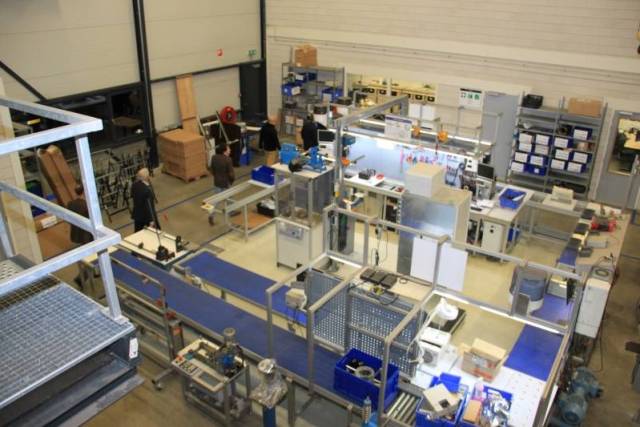 28-januari-bedrijfsbezoek-spit-elektromechanica-gastheer-mark-ent-283 - Afbeelding 4 van 25