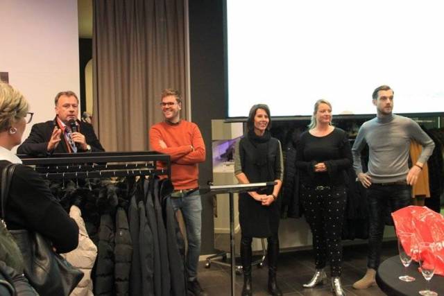 bedrijfsbezoek-roetgerink-mode-en-schoenen-1504 - Afbeelding 26 van 70