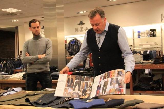 bedrijfsbezoek-roetgerink-mode-en-schoenen-1506 - Afbeelding 28 van 70