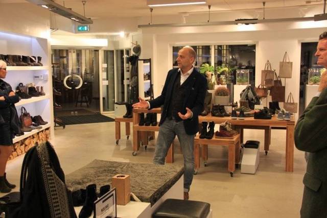 bedrijfsbezoek-roetgerink-mode-en-schoenen-1509 - Afbeelding 30 van 70