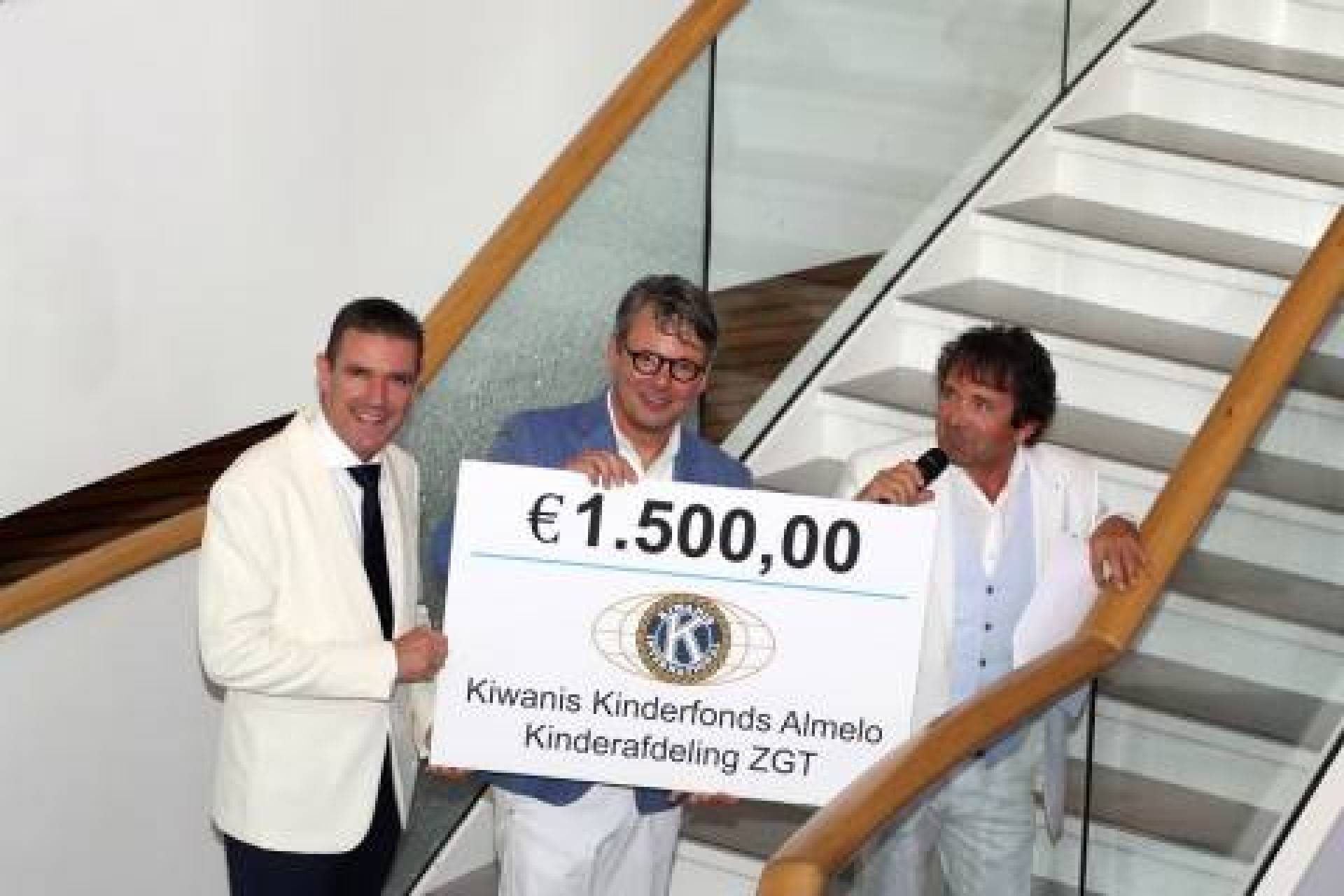 extra-cheque-voor-wethouder-eugene-van-mierlo-8