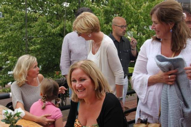 heel-gezellige-bbq-op-partyboat-voorafgaand-aan-zomerreces-102 - Afbeelding 5 van 25