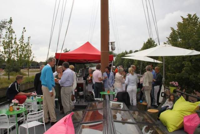 heel-gezellige-bbq-op-partyboat-voorafgaand-aan-zomerreces-103 - Afbeelding 6 van 25