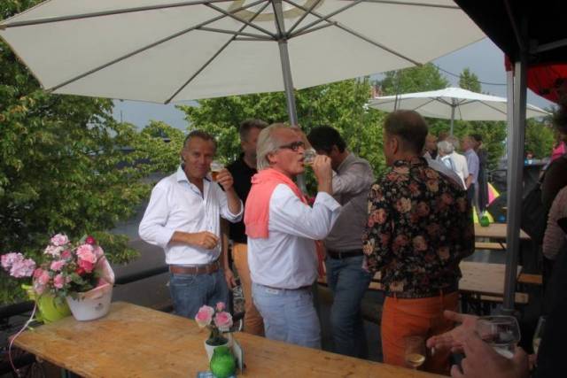 heel-gezellige-bbq-op-partyboat-voorafgaand-aan-zomerreces-113 - Afbeelding 15 van 25