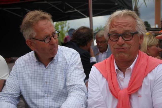 heel-gezellige-bbq-op-partyboat-voorafgaand-aan-zomerreces-119 - Afbeelding 21 van 25