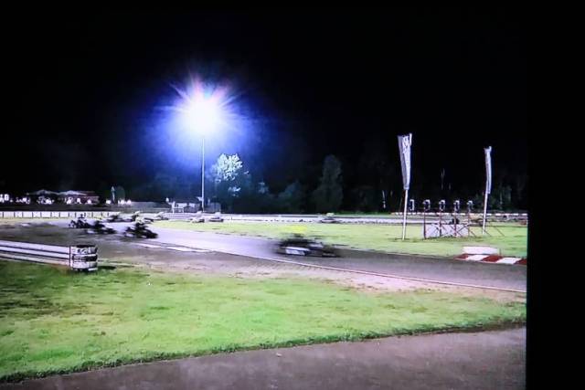 karting-in-oldenzaal-547 - Afbeelding 2 van 16