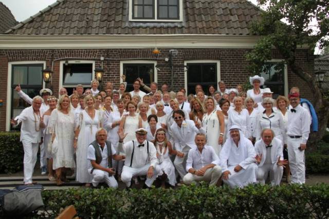 lustrumweekend-wat-een-feest-1109 - Afbeelding 21 van 214