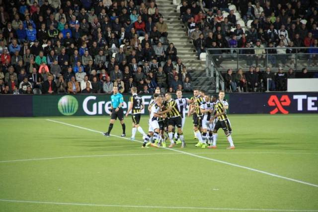 op-bezoek-bij-heracles-almelo-539 - Afbeelding 22 van 27