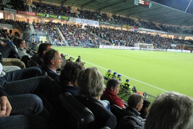 op-bezoek-bij-heracles-almelo-540 - Afbeelding 23 van 27