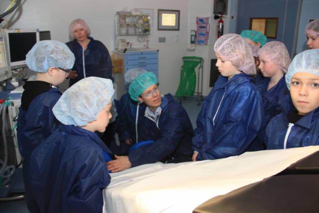 toppers-op-bezoek-bij-urologie-622 - Afbeelding 5 van 17