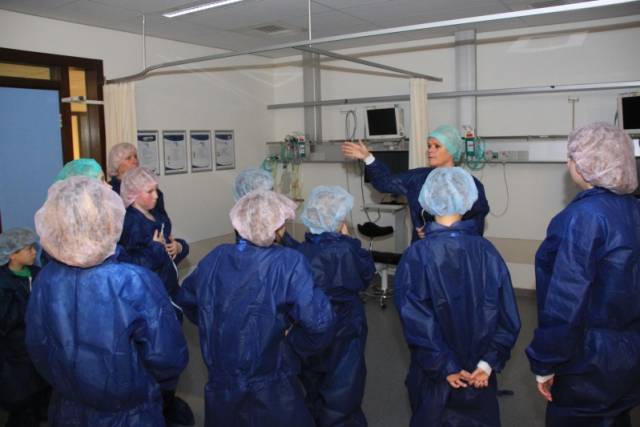 toppers-op-bezoek-bij-urologie-627 - Afbeelding 10 van 17