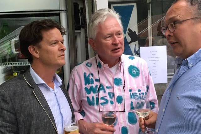 zomerbarbecue-bij-guido-en-annemieke-1313 - Afbeelding 10 van 79