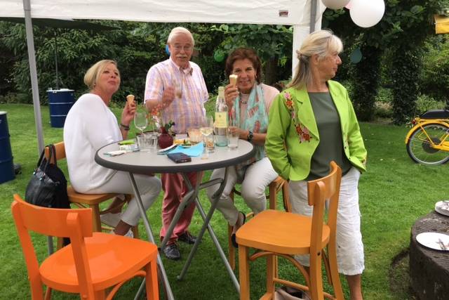 zomerbarbecue-bij-guido-en-annemieke-1323 - Afbeelding 20 van 79