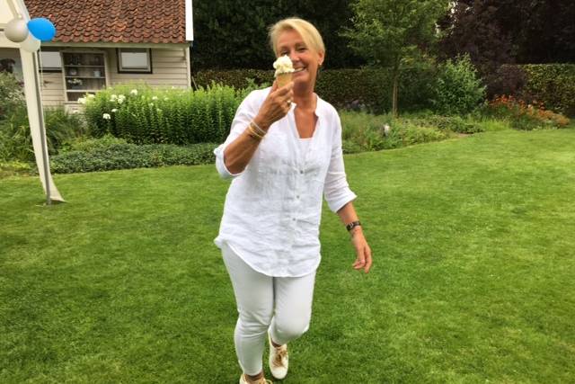 zomerbarbecue-bij-guido-en-annemieke-1331 - Afbeelding 27 van 79