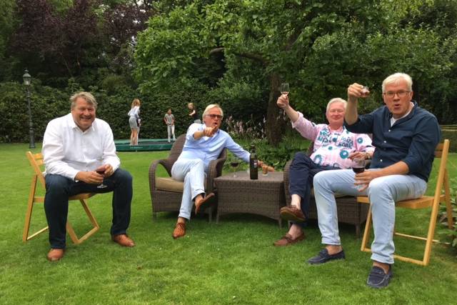 zomerbarbecue-bij-guido-en-annemieke-1332 - Afbeelding 28 van 79