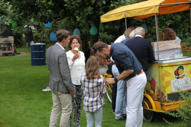zomerbarbecue-bij-guido-en-annemieke-1366 - Afbeelding 60 van 79