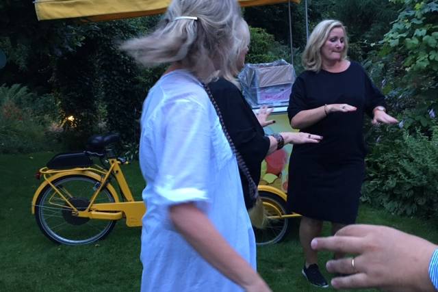 zomerbarbecue-bij-guido-en-annemieke-1382 - Afbeelding 76 van 79