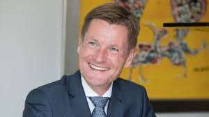 /imagecache/lg/uploads/2025/04/wethouder-hinnen-jpeg.jpg